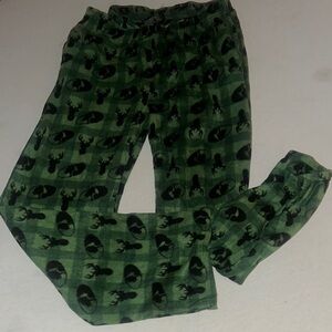 Womens Size 2X Mossy Oak Green and Black Moose Print Pajama Pants.